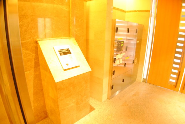 20/25 エントランス