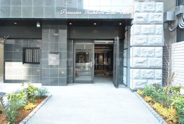 29/30 エントランス