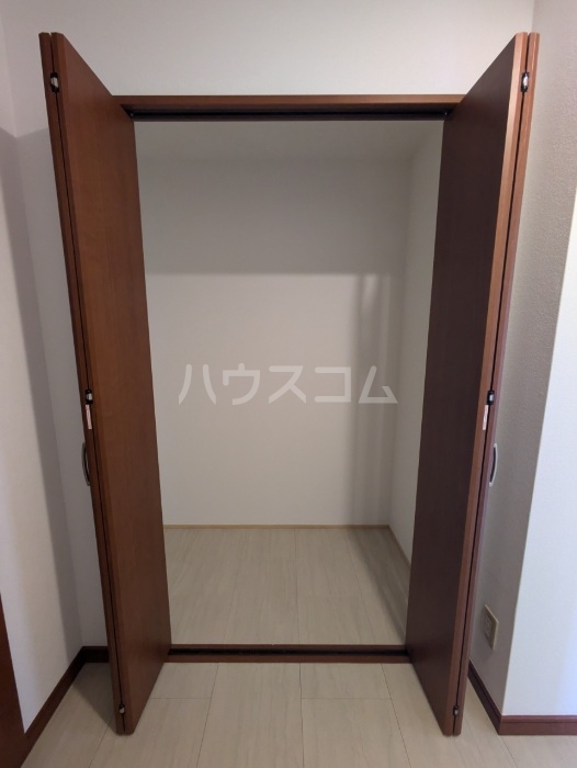 13/30 収納