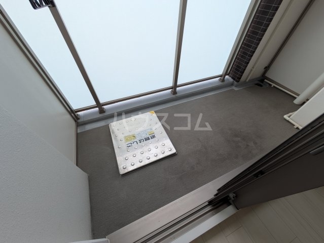 15/28 バルコニー