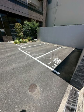 13/19 駐車場