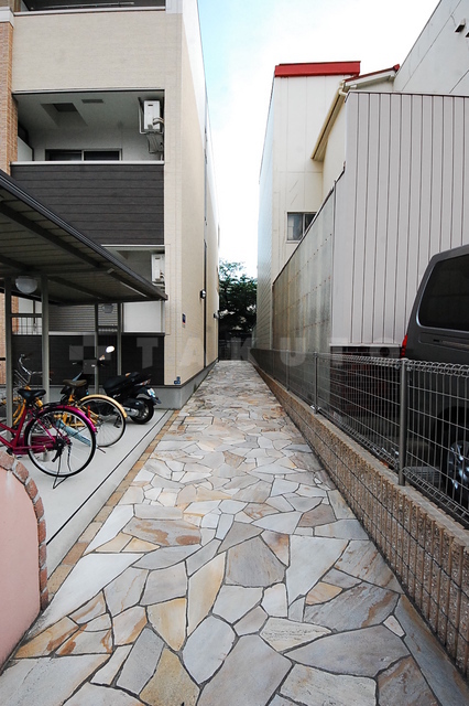 14/20 エントランス