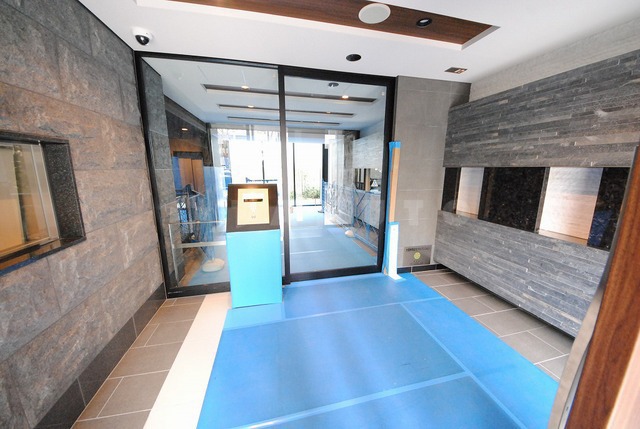 21/26 エントランス