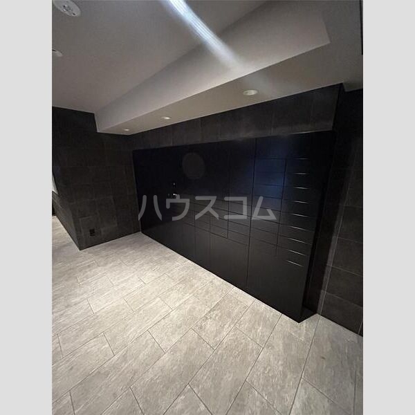 14/20 エントランス