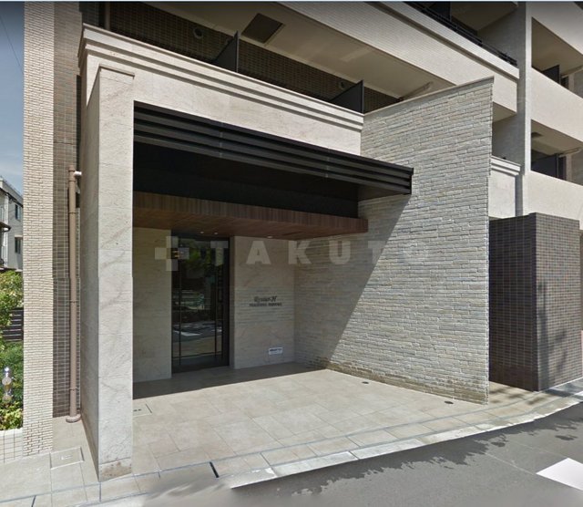 17/25 エントランス