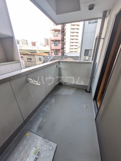 16/27 バルコニー