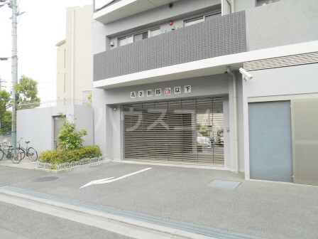 19/28 駐車場