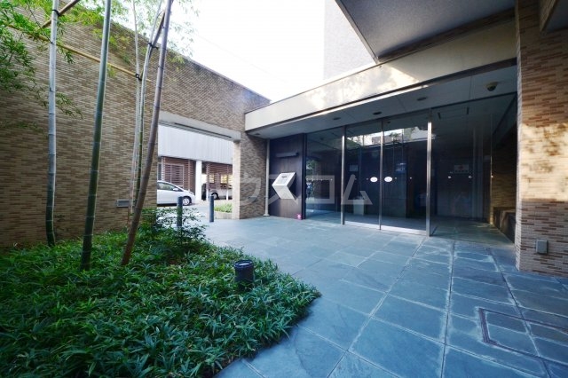 13/24 エントランス