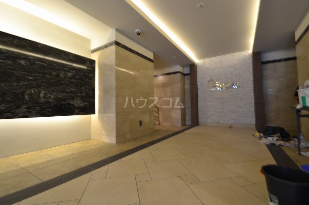 16/26 エントランス