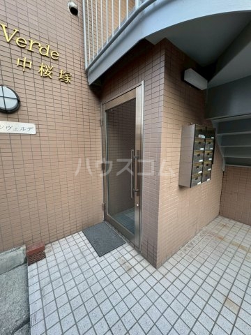 17/28 エントランス