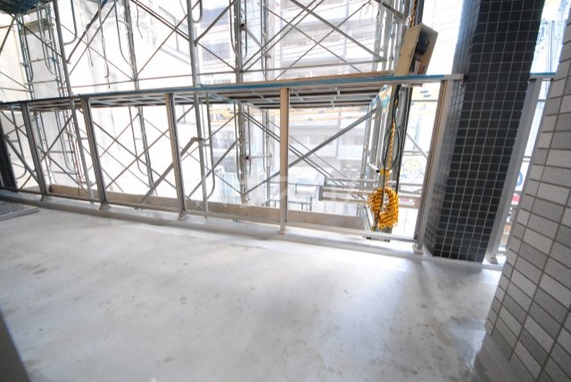 18/28 バルコニー