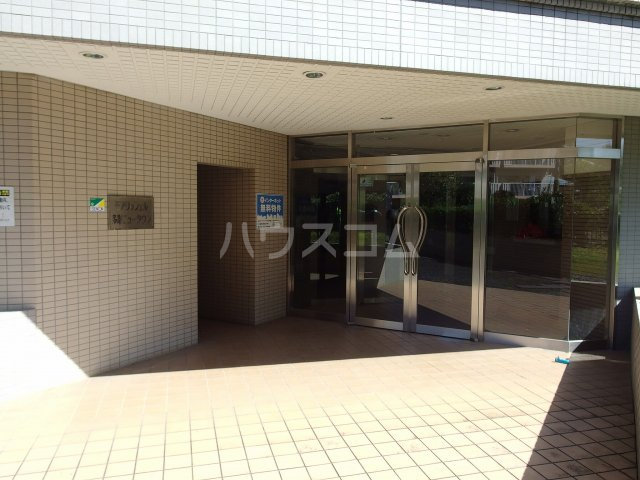 24/30 エントランス
