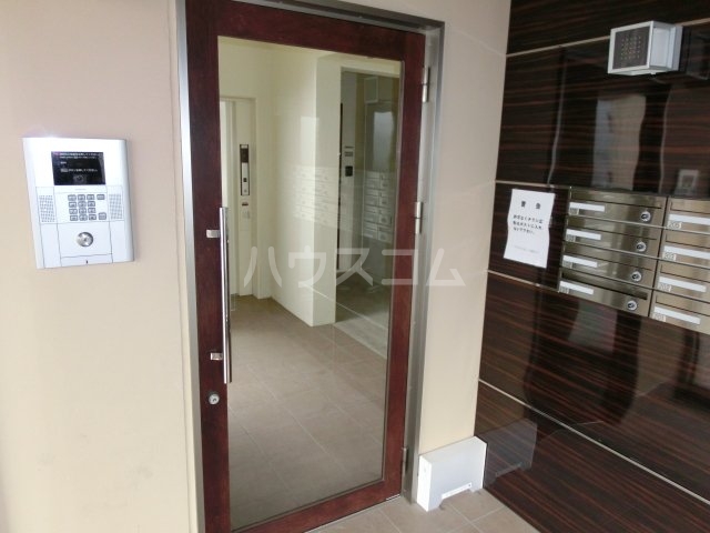 21/26 エントランス