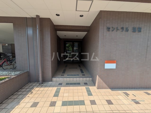 20/29 エントランス