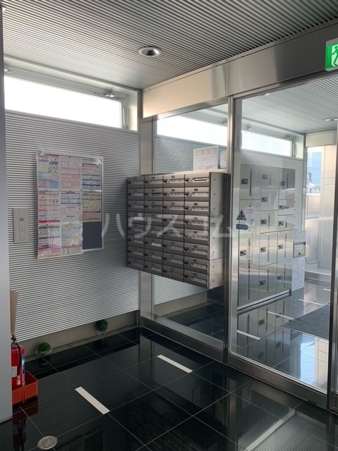 3/8 エントランス