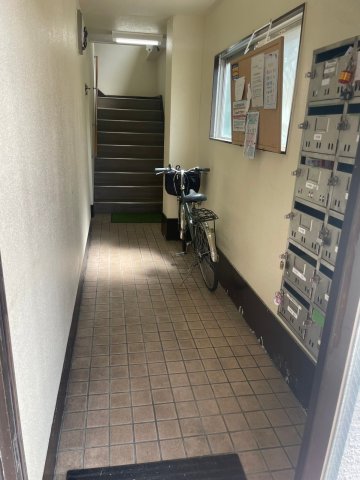 20/28 エントランス