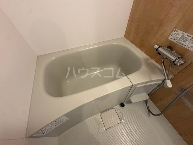 13/30 浴室