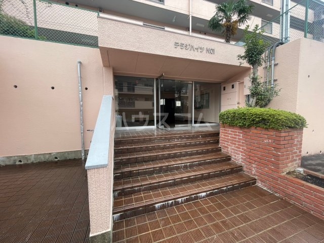 29/30 エントランス