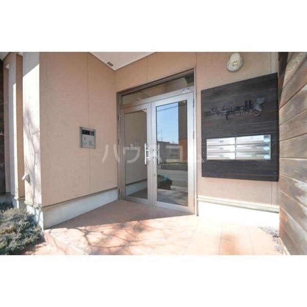 15/18 エントランス