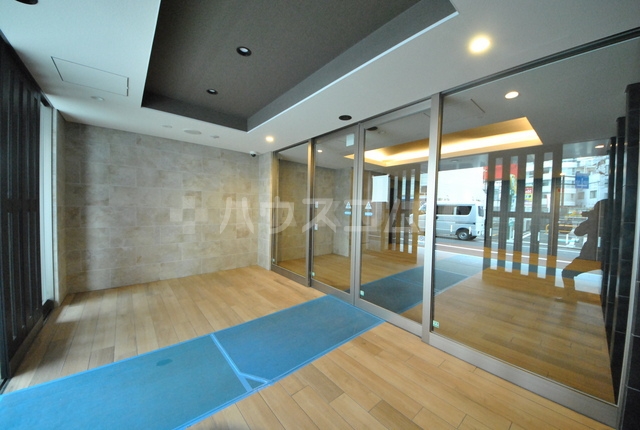 13/23 エントランス