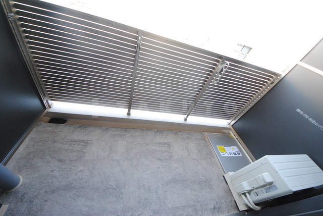 15/28 バルコニー