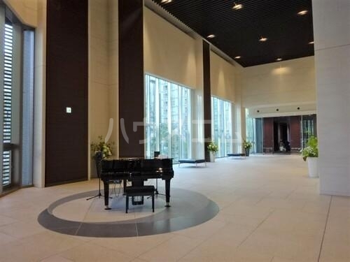 17/23 エントランス