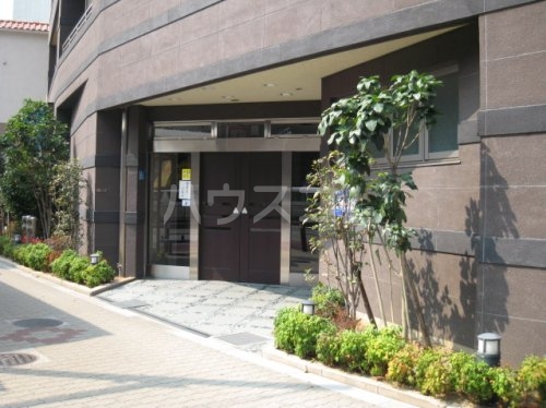 18/28 エントランス