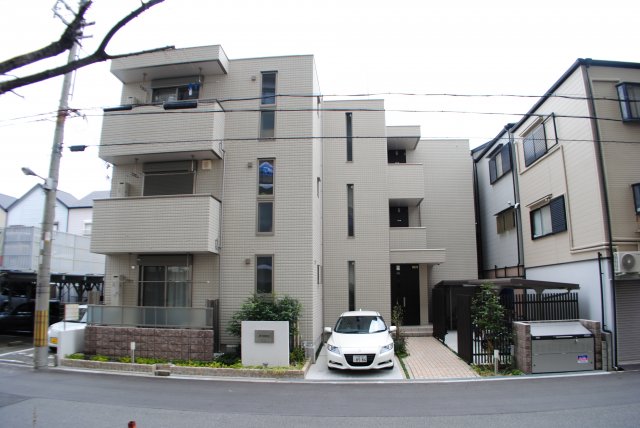 20/27 エントランス