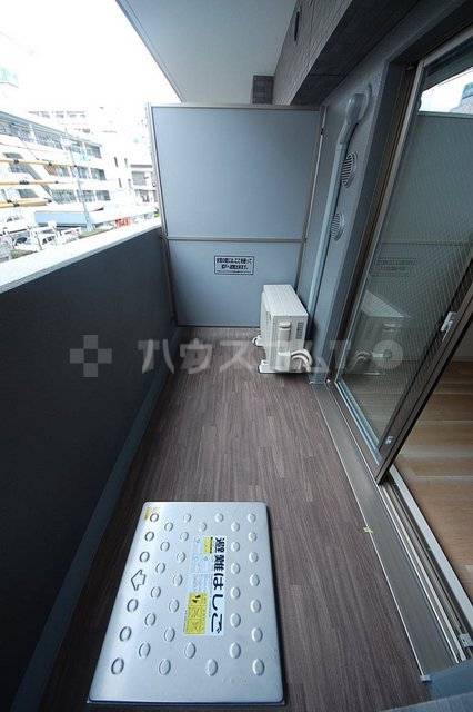 18/28 バルコニー