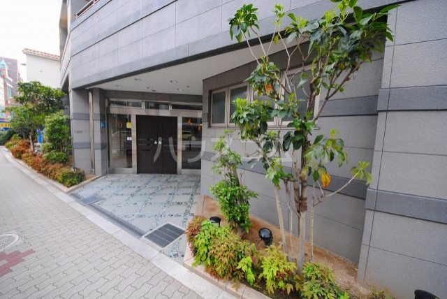 14/23 エントランス