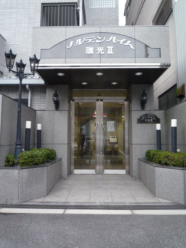 21/26 エントランス