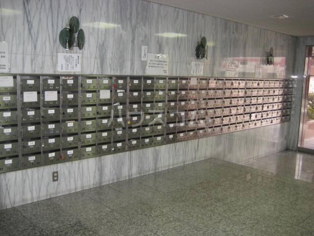 17/26 エントランス