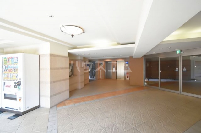 21/29 エントランス