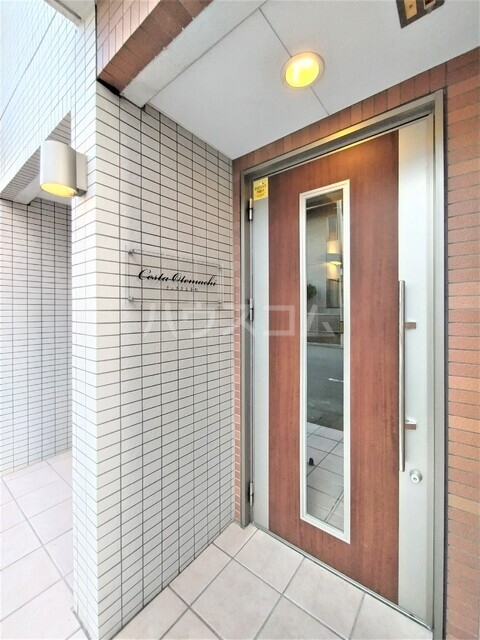 13/14 エントランス