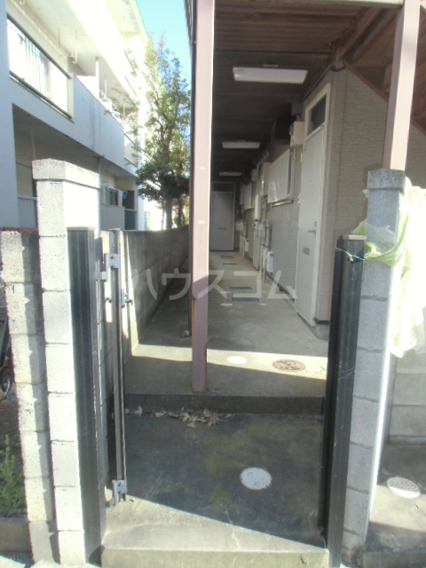 14/22 エントランス