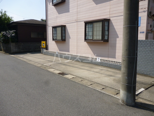22/30 駐車場
