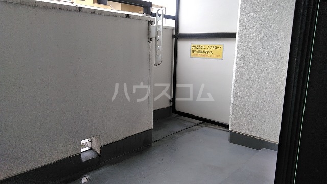 19/28 バルコニー