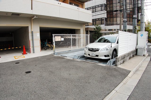 14/23 駐車場