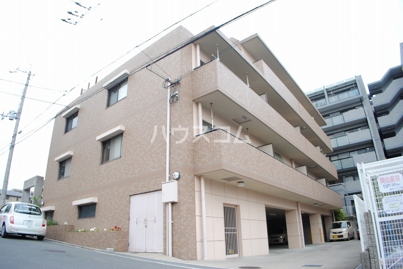 22/30 エントランス