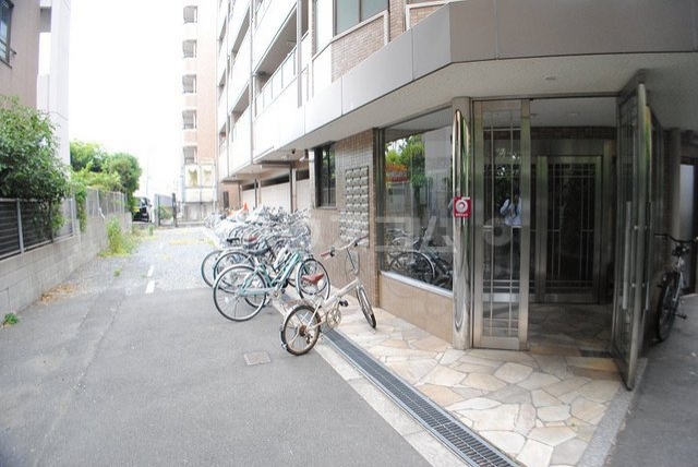 15/26 エントランス