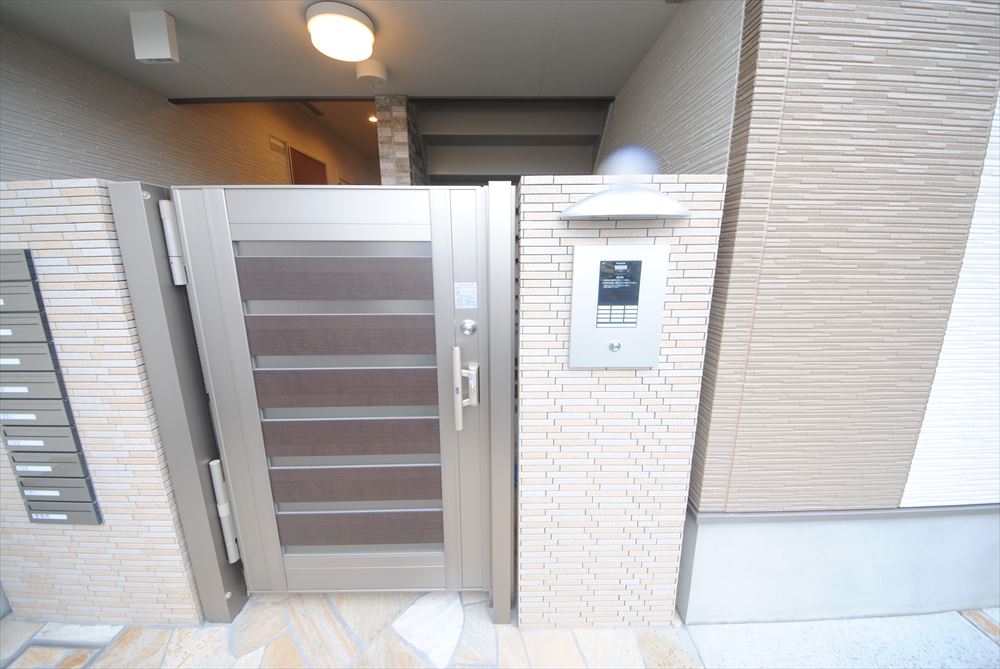 29/30 エントランス