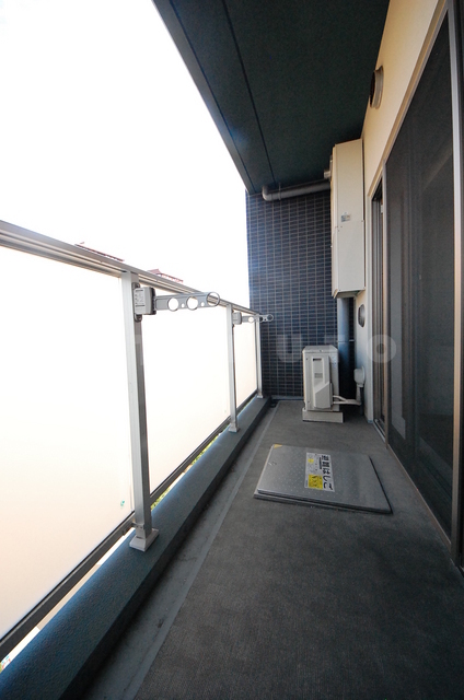 23/27 バルコニー