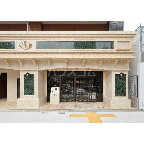 17/26 エントランス