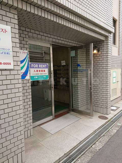 18/22 エントランス