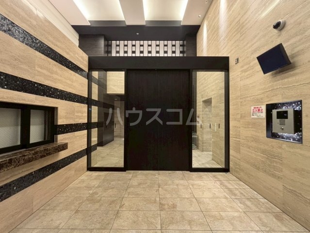 20/26 エントランス