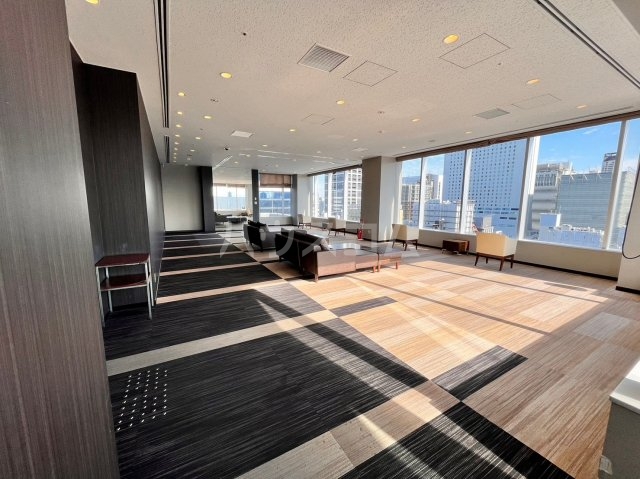 14/20 エントランス