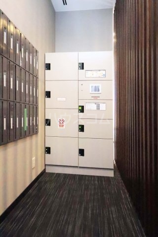 21/28 エントランス