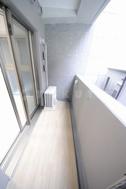 16/28 バルコニー