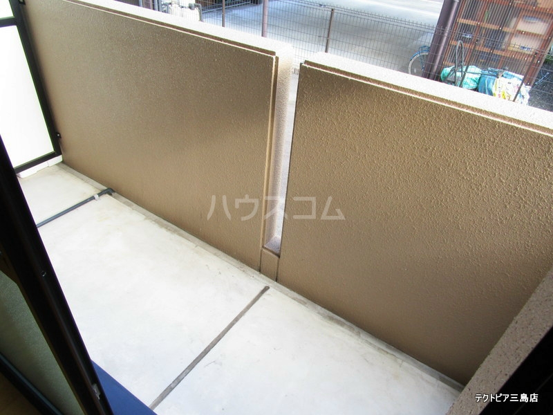 15/28 バルコニー