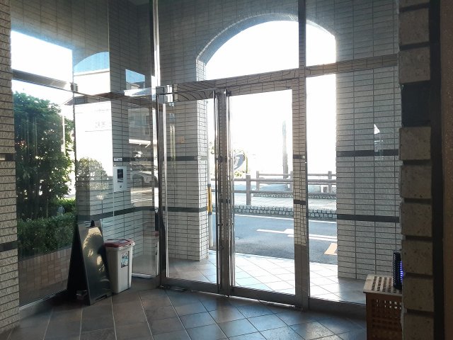 21/23 エントランス